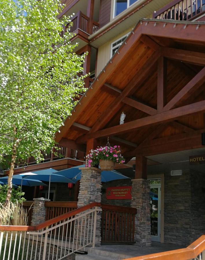Sunny Tranquil Woods Turret In Falcon Crest Lodge Canmore Dış mekan fotoğraf