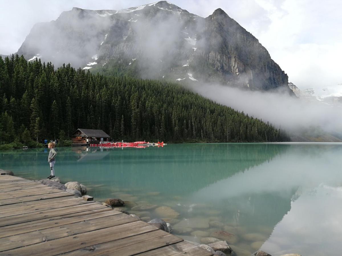 Sunny Tranquil Woods Turret In Falcon Crest Lodge Canmore Dış mekan fotoğraf